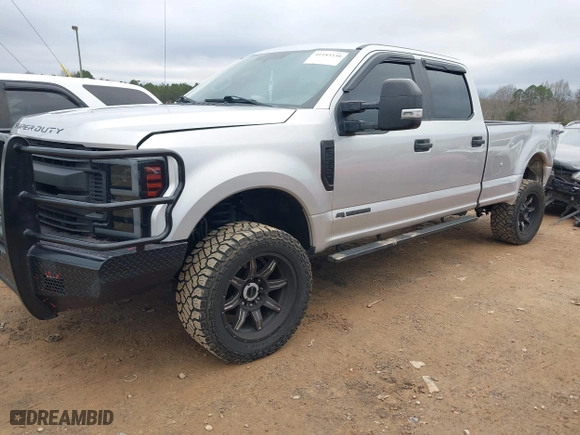 2017 Ford Super Duty F-250 SRW Lariat with VIN 1FT7W2BT1HEE08425, listed as a IAAI auction lot 41183330 with 135,894 mi miles. Bid and sale history available at carsss.com. Image 22.