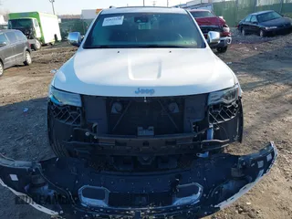 2017 Jeep Grand Cherokee Limited with VIN 1C4RJFBT5HC769196, listed as a IAAI auction lot 41829930 with 88,162 mi miles. Bid and sale history available at carsss.com. Image 6.