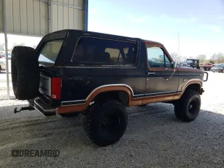 1981 Ford Bronco z VIN 1FMEU15G9BLA33517, wystawiony jako Copart lot #52392705 z przebiegiem 14 929 mil mil oraz Czysty tytuł • Clean title. Historia ofert i sprzedaży dostępna na DreamBid. Obrazek 3.