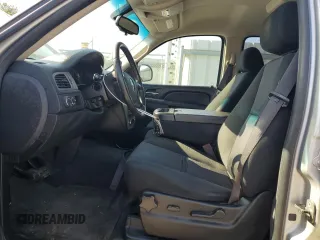 2010 Chevrolet Tahoe LS with VIN 1GNUCAE01AR144927, listed as a Copart auction lot 52320815 with 225,000 mi miles and Clean title. Bid and sale history available at DreamBid. Image 7.
