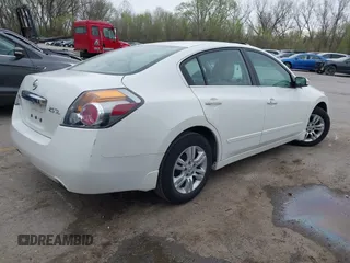 2012 Nissan Altima 2.5 with VIN 1N4AL2AP4CN533372, listed as a IAAI auction lot 41957380 with 108,594 mi miles and . Bid and sale history available at carsss.com. Image 4.