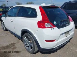 2013 Volvo C30 T5 with VIN YV1672MK1D2301684, listed as a IAAI auction lot 42041442 with 112,034 mi miles and . Bid and sale history available at DreamBid. Image 3.