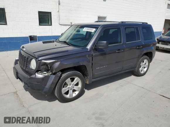 2014 Jeep Patriot Latitude with VIN 1C4NJRFB1ED727017, listed as a Copart auction lot 61660885 with 151,097 mi miles and Salvage title. Bid and sale history available at DreamBid. Image 1.
