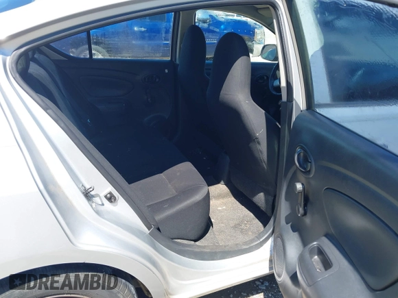 2014 Nissan Versa SV with VIN 3N1CN7AP5EL804830, listed as a IAAI auction lot 41886107 with 140,952 mi miles. Bid and sale history available at carsss.com. Image 8.