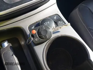 2013 Ford Escape SE с VIN 1FMCU0GXXDUA15555, выставлен на аукционе IAAI как лот 42227394 с пробегом 143 214 миль миль и . История ставок и продаж доступна на DreamBid. Изображение 11.