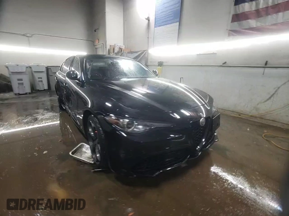 2019 Alfa Romeo Giulia Ti z VIN ZARFANBN7K7608174, wystawiony jako Copart lot #85051934 z przebiegiem 50 824 mil mil oraz Szkoda całkowita • Salvage title. Historia ofert i sprzedaży dostępna na DreamBid. Obrazek 13.