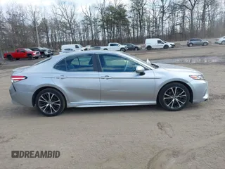 2020 Toyota Camry SE with VIN 4T1G11AKXLU941014, listed as a IAAI auction lot 41623517 with 109,172 mi miles. Bid and sale history available at carsss.com. Image 13.