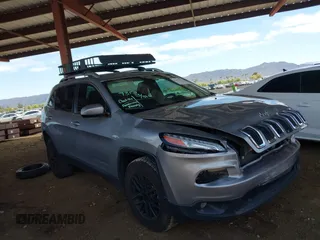 2017 Jeep Cherokee Latitude with VIN 1C4PJMCS4HW665167, listed as a IAAI auction lot 42054133 with 77,361 mi miles and . Bid and sale history available at DreamBid. Image 1.