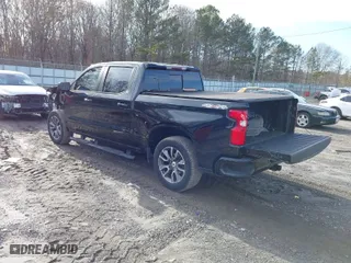 2019 Chevrolet Silverado 1500 RST with VIN 3GCUYEEDXKG179469, listed as a IAAI auction lot 41572310 with 68,000 mi miles. Bid and sale history available at carsss.com. Image 3.