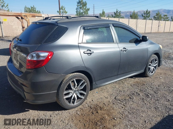 2009 Toyota Matrix S z VIN 2T1LE40E09C006482, wystawiony jako IAAI lot #42624578 z przebiegiem 163 224 mil mil oraz . Historia ofert i sprzedaży dostępna na DreamBid. Obrazek 4.