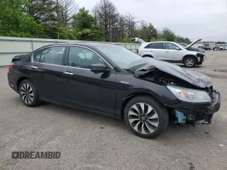 2015 Honda Accord Touring with VIN 1HGCR6F73FA013212, listed as a Copart auction lot 58341045 with 183,225 mi miles and Salvage title. Bid and sale history available at DreamBid. Image 4.