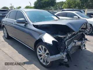 2017 Mercedes-Benz E 300 Luxury с VIN WDDZF4KB7HA201451, выставлен на аукционе IAAI как лот 42308241 с пробегом 63 327 миль миль и . История ставок и продаж доступна на DreamBid. Изображение 1.