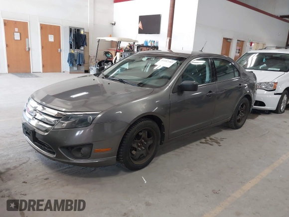 2010 Ford Fusion SE with VIN 3FAHP0HA8AR253165, listed as a IAAI auction lot 41887383 with 234,402 mi miles. Bid and sale history available at carsss.com. Image 2.