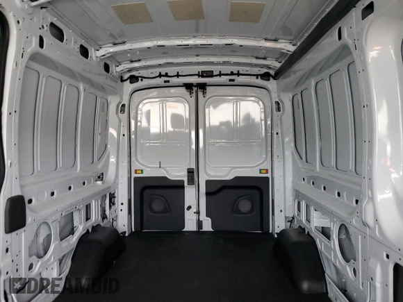 2023 Ford E-Transit Cargo z VIN 1FTBW9CK5PKA44325, wystawiony jako Copart lot #86114534 z przebiegiem Nie podano mil oraz Czysty tytuł • Clean title. Historia ofert i sprzedaży dostępna na DreamBid. Obrazek 10.