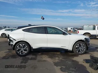 2023 Ford Mustang Mach-E Premium с VIN 3FMTK3R79PMA40654, выставлен на аукционе IAAI как лот 41421838 с пробегом 12 086 миль миль и . История ставок и продаж доступна на DreamBid. Изображение 14.