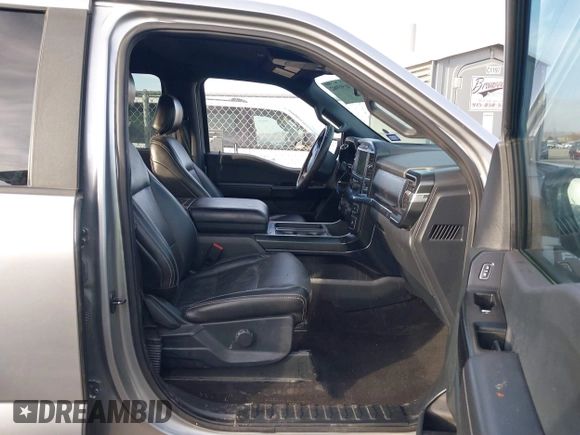 2021 Ford F-150 XL z VIN 1FTEW1CP1MFA69303, wystawiony jako IAAI lot #41593902 z przebiegiem 116 841 mil mil oraz . Historia ofert i sprzedaży dostępna na DreamBid. Obrazek 5.