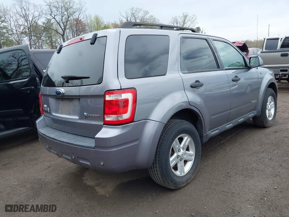 2008 Ford Escape Hybrid with VIN 1FMCU59H28KE68668, listed as a IAAI auction lot 41911914 with 98,092 mi miles. Bid and sale history available at carsss.com. Image 4.