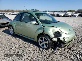 2007 Volkswagen New Beetle Coupe with VIN 3VWSW31C67M510987, listed as a Copart auction lot 76348734 with 161,202 mi miles and Salvage Title. Bid and sale history available at carsss.com. Image 4.