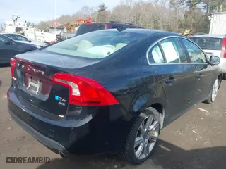 2013 Volvo S60 T6 R-Design Platinum with VIN YV1902FH4D1205833, listed as a IAAI auction lot 41609805 with 202,537 mi miles. Bid and sale history available at carsss.com. Image 4.