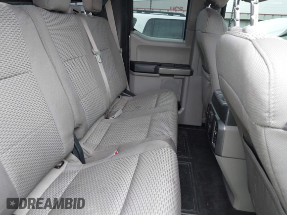 2015 Ford F-150 XLT with VIN 1FTEX1EP9FFC75210, listed as a IAAI auction lot 39041797 with 125,522 mi miles. Bid and sale history available at carsss.com. Image 8.