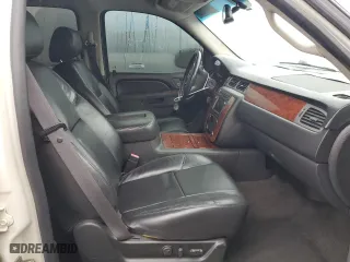 2011 Chevrolet Avalanche LTZ with VIN 3GNMCGE06BG153949, listed as a Copart auction lot 87632025 with 103,340 mi miles and Salvage Title. Bid and sale history available at carsss.com. Image 7.