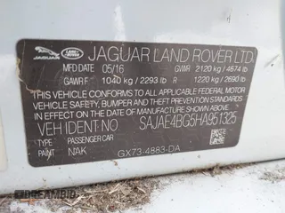 2017 Jaguar XE 25t Prestige z VIN SAJAE4BG5HA951325, wystawiony jako IAAI lot #42460703 z przebiegiem 116 318 mil mil oraz . Historia ofert i sprzedaży dostępna na DreamBid. Obrazek 9.