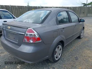 2010 Chevrolet Aveo 2LT with VIN KL1TG5DE8AB044000, listed as a IAAI auction lot 42821987 with 220,967 mi miles and . Bid and sale history available at DreamBid. Image 4.