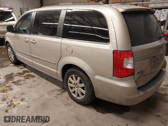 2013 Chrysler Town & Country Touring with VIN 2C4RC1BG5DR731002, listed as a IAAI auction lot 41575003 with 106,486 mi miles. Bid and sale history available at carsss.com. Image 3.