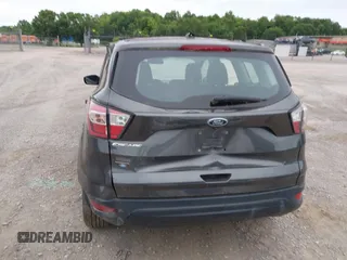 2018 Ford Escape S с VIN 1FMCU0F79JUA99011, выставлен на аукционе IAAI как лот 42504915 с пробегом 65 552 миль миль и . История ставок и продаж доступна на DreamBid. Изображение 16.