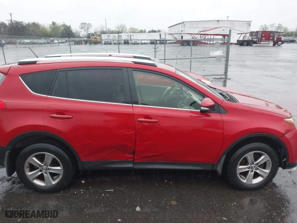 2015 Toyota RAV4 XLE with VIN JTMWFREV0FD071962, listed as a IAAI auction lot 41955964 with 132,327 mi miles. Bid and sale history available at carsss.com. Image 13.