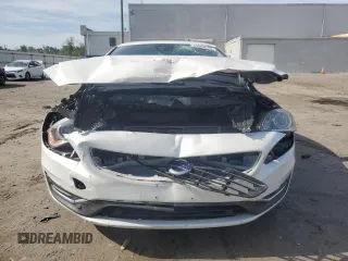 2017 Volvo S60 Dynamic z VIN YV140MTL6H2420113, wystawiony jako Copart lot #54386545 z przebiegiem 96 854 mil mil oraz Szkoda całkowita • Salvage title. Historia ofert i sprzedaży dostępna na DreamBid. Obrazek 5.