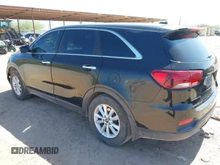 2019 Kia Sorento LX z VIN 5XYPG4A30KG510386, wystawiony jako IAAI lot #42425902 z przebiegiem 78 192 mil mil oraz . Historia ofert i sprzedaży dostępna na DreamBid. Obrazek 3.