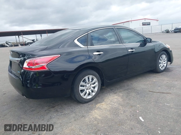 2013 Nissan Altima S with VIN 1N4AL3AP3DC260802, listed as a IAAI auction lot 41824435 with 189,091 mi miles and . Bid and sale history available at DreamBid. Image 4.