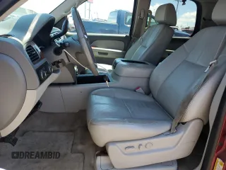 2007 GMC Yukon SLT z VIN 1GKFK13087J294570, wystawiony jako Copart lot #57968375 z przebiegiem 185 186 mil mil oraz Czysty tytuł • Clean title. Historia ofert i sprzedaży dostępna na DreamBid. Obrazek 7.