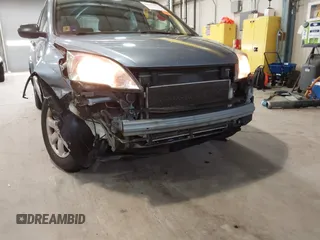 2011 Honda CR-V SE with VIN 5J6RE4H40BL071959, listed as a IAAI auction lot 41976383 with 180,883 mi miles. Bid and sale history available at carsss.com. Image 6.