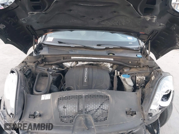 2018 Porsche Macan with VIN WP1AA2A53JLB05430, listed as a IAAI auction lot 41575202 with 65,834 mi miles. Bid and sale history available at carsss.com. Image 10.