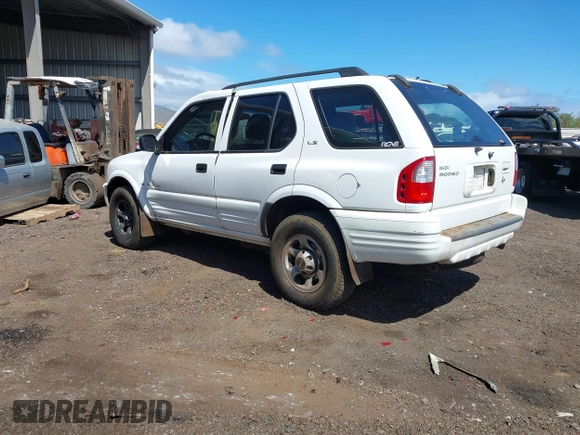 2000 Isuzu Rodeo S with VIN 4S2CK58W6Y4355597, listed as a IAAI auction lot 41775764 with 122,776 mi miles. Bid and sale history available at carsss.com. Image 3.