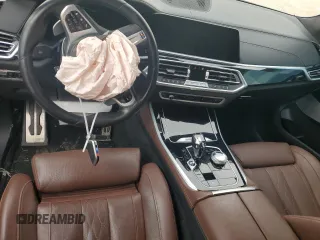 2022 BMW X5 M50i with VIN 5UXJU4C06N9M13151, listed as a Copart auction lot 45640985 with 0 mi miles and Salvage Title. Bid and sale history available at carsss.com. Image 8.