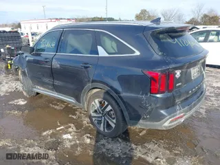 2022 Kia Sorento Hybrid EX with VIN KNDRHDLG7N5098664, listed as a IAAI auction lot 41240606 with 68,985 mi miles. Bid and sale history available at carsss.com. Image 3.