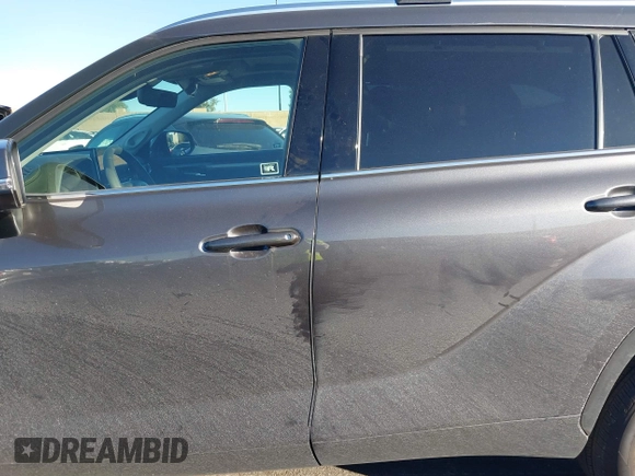 2024 Toyota Highlander LE z VIN 5TDKDRAH7RS534256, wystawiony jako IAAI lot #41609608 z przebiegiem 6 255 mil mil oraz . Historia ofert i sprzedaży dostępna na DreamBid. Obrazek 15.