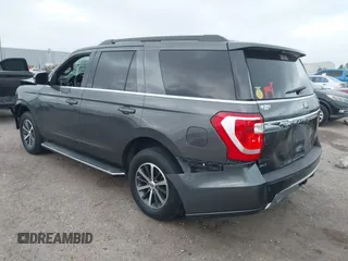 2019 Ford Expedition XLT with VIN 1FMJU1HT7KEA11849, listed as a IAAI auction lot 41727959 with 133,975 mi miles. Bid and sale history available at carsss.com. Image 3.