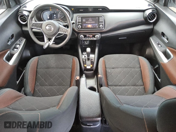 2020 Nissan Kicks SR z VIN 3N1CP5DV7LL532884, wystawiony jako Copart lot #58749755 z przebiegiem 78 846 mil mil oraz Czysty tytuł • Clean title. Historia ofert i sprzedaży dostępna na DreamBid. Obrazek 8.