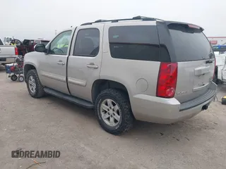 2008 GMC Yukon SLT w/4SB with VIN 1GKFC13J18R174960, listed as a IAAI auction lot 41382763 with 184,456 mi miles. Bid and sale history available at carsss.com. Image 3.