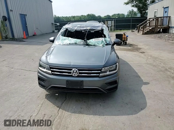 2018 Volkswagen Tiguan SEL with VIN 3VV2B7AX2JM216584, listed as a Copart auction lot 60986525 with 78,641 mi miles and Salvage title. Bid and sale history available at DreamBid. Image 14.