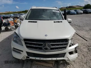 2013 Mercedes-Benz M 350 z VIN 4JGDA5JB7DA165826, wystawiony jako Copart lot #55063345 z przebiegiem 115 194 mil mil oraz Nie do naprawy • Non repairable. Historia ofert i sprzedaży dostępna na DreamBid. Obrazek 5.