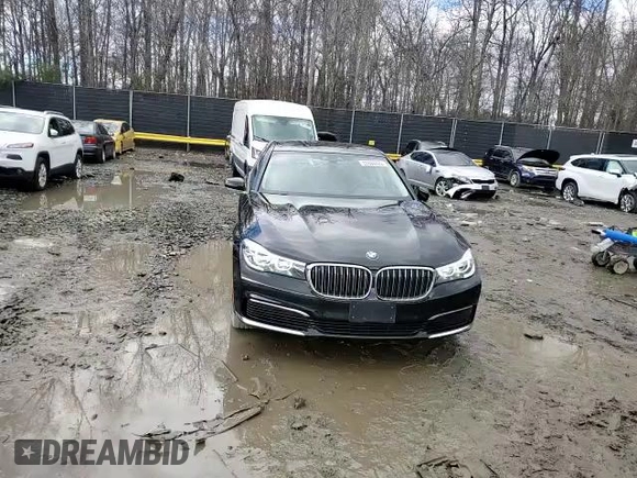 2019 BMW 7 Series 740i xDrive with VIN WBA7E4C51KGV70367, listed as a Copart auction lot 37604423 with 19,447 mi miles. Bid and sale history available at carsss.com. Image 11.
