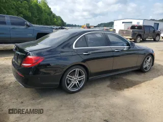 2019 Mercedes-Benz E 300 с VIN WDDZF4JB1KA621747, выставлен на аукционе Copart как лот 59217015 с пробегом 76 926 миль миль и Списание • Salvage title. История ставок и продаж доступна на DreamBid. Изображение 3.