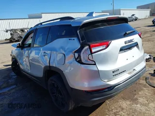 2022 GMC Terrain SLE with VIN 3GKALMEV2NL188932, listed as a IAAI auction lot 41731021 with 61,952 mi miles. Bid and sale history available at carsss.com. Image 3.