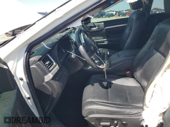 2018 Toyota Highlander SE with VIN 5TDKZRFH9JS528795, listed as a Copart auction lot 54453665 with 114,004 mi miles and Salvage title. Bid and sale history available at DreamBid. Image 7.