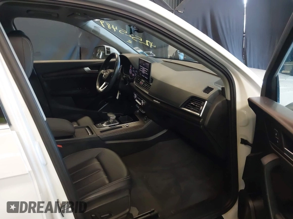2021 Audi Q5 Premium Plus with VIN WA1BAAFY0M2110401, listed as a IAAI auction lot 42525489 with 50,080 mi miles and . Bid and sale history available at DreamBid. Image 5.